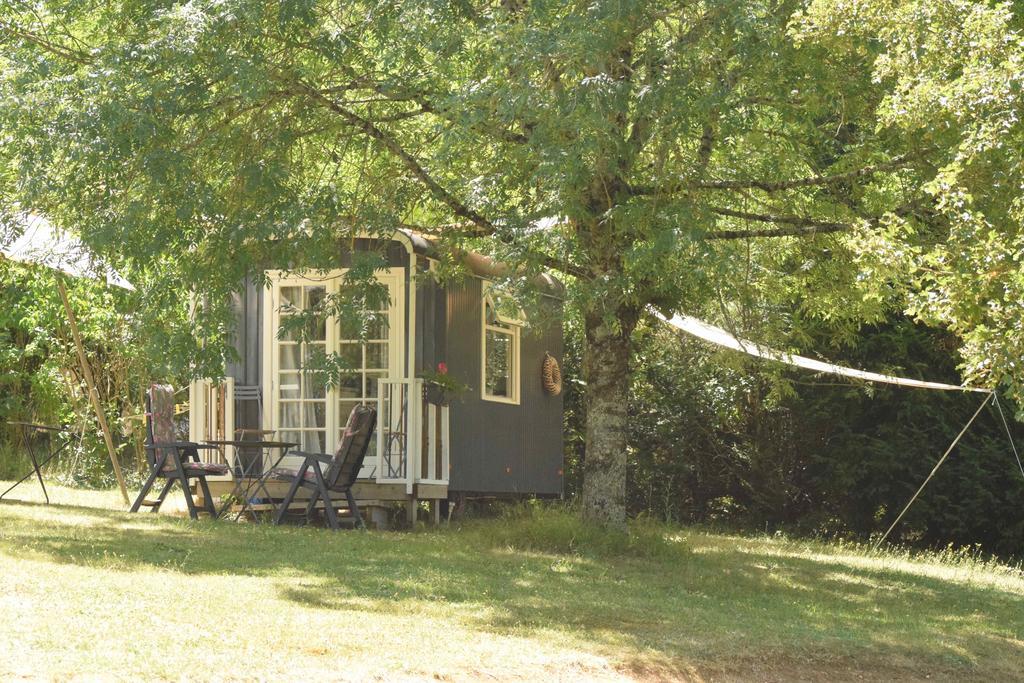 Camping Chez Francis Loupiac (Lot) Ngoại thất bức ảnh